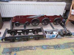5ins gauge Springbok locomotive and tender chassis c/w 2 cylinder blocks, various machine parts and plans