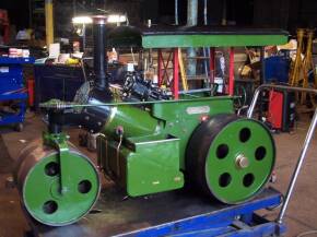 4.5ins scale Wallis & Steevens Simplicity steam roller. The distinctive looking single cylinder engine has had a new steel boiler fitted in 2018 and consequently has a full years steam test and 2 years remaining on its hydraulic test. The vendor states th