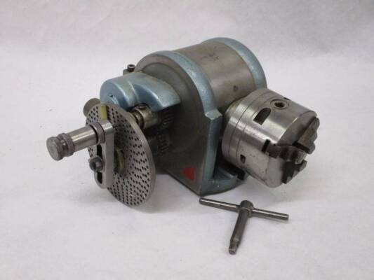 Victoria Universal dividing head c/w 3 jaw chuck and key