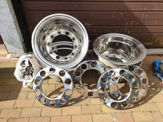 Full set of chrome lorry rims, covers and wheel nuts