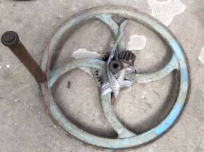 Flywheel for chaff cutter with wooden handle