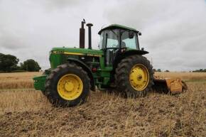 1989 JOHN DEERE 4455 6cylinder diesel TRACTOR Reg. No. G794 YRJ Serial No. POO5516 This 160hp powershift tractor is stated by the vendor to be in stunning original condition and immaculate throughout. The tractor retains its original Kleber tyres and has