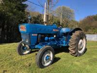 FORD 2000 Super Dexta diesel TRACTOR Reg. No. FAW 865D (expired) Serial No. 815827 The vendor reports this tractor is showing just 243 genuine hours.