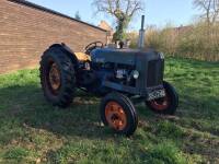 1955 FORDSON E1A Major 4cylinder diesel TRACTOR Reg. No. SBJ 248 (expired) Serial No. 133112 Stated to have very good and original tinwork