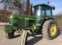 1978 JOHN DEERE 4040 diesel TRACTOR A 2wd example with quad range gears, air conditioning and front weights. Showing 5,633 hours.