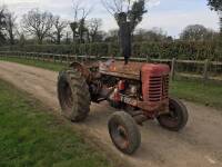 INTERNATIONAL B-450 4cylinder diesel TRACTOR Serial No. 22160 The vendor reports that the engine runs on this barn find tractor