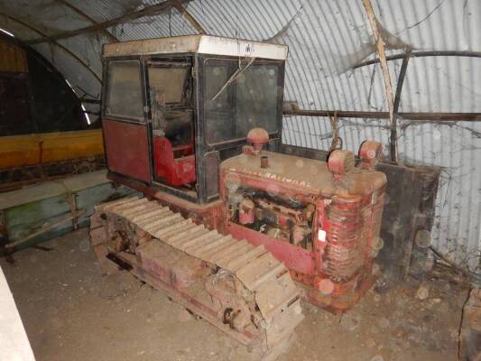 INTERNATIONAL BTD6 4cylinder diesel CRAWLER TRACTOR Fitted with a cab and lights and presented in original barn stored condition