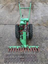 Mayfield Engineering reciprocating knife mower with Villiers MK10 engine