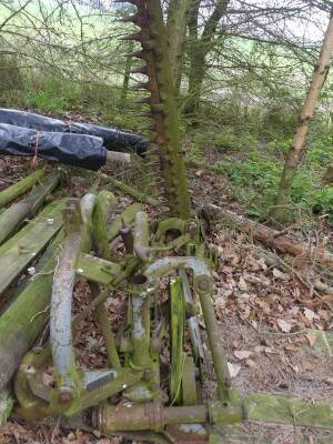 2no. Massey Ferguson finger mowers