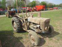 FORDSON Super Dexta 3cylinder diesel TRACTOR Fitted with loader brackets