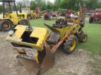 MUIR HILL 3cylinder diesel LOADING SHOVEL A small loading shovel fitted with a Perkins P3 engine. A registration number is present, but no V5 is available