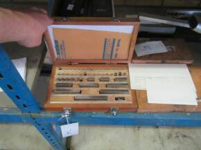 Box set of slip gauges