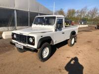 2004 2495cc Land Rover Defender 110 TD5 Reg. No. NG54 UHZ. With a recorded 181,588 miles this TD5 is HPI clear and DVLA records indicate that a current V5C is available 