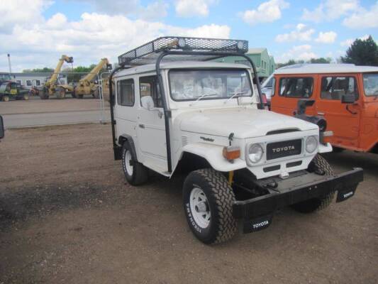 1977 3litre diesel Toyota Land Cruiser Reg. No. TBA Chassis No. 251716 Finished in white this short wheel base Land Cruiser has been fitted with a 3 litre diesel engine, the vendor states that it is very tidy with a good solid body and drives very well. J