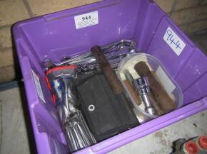 Metric tools including ring spanners (15) extension bar & 32mm socket, box spanners, Allen keys (18) etc