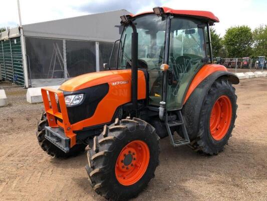 2016 Kubota M7060 Tractor c/w air con