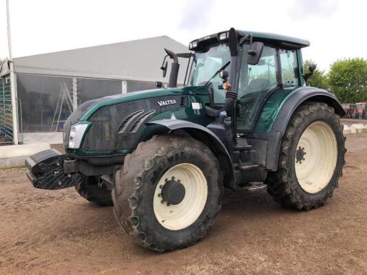 Valtra T183V Tractor c/w 40k, cab suspension, axle suspension, auto guide ready, V5 Reg. No. AU14 AXX Hours: 7000