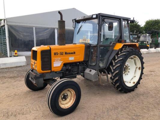 Renault 85-32 2wd Tractor c/x cab, puh Reg. No. G23 VFW