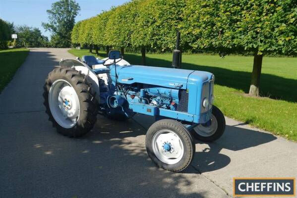 1963 FORDSON Super Major 5cylinder diesel TRACTOR Reg. No. LCL 179A Serial No. 5938534 Fitted with air cooled Deutz F5L912 diesel engine, side belt pulley, rear linkage and swinging drawbar on 12.4/11-36 rear and 6.00-10 front wheels and tyres. Tractor b