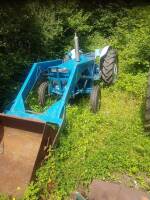 FORDSON Super Dexta 3cylinder diesel TRACTORReg. No. 795 UYYFitted with a front loader and bucket