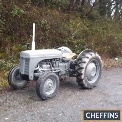 1949 FERGUSON TEF-20 4cylinder diesel TRACTOR Stated to have recently received a mechanical and cosmetic overhaul