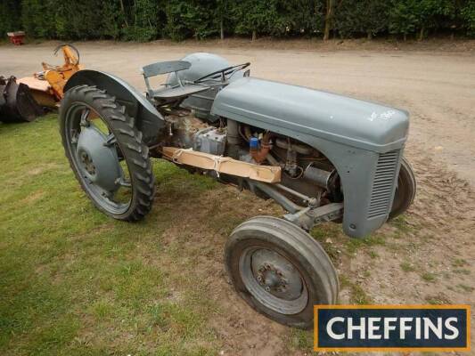 1951 FERGUSON TEA-20 4cylinder petrol TRACTOR Reg. No. WSL 808 Serial No. 080318 Fitted with sprung seat, drawbar but no rear linkage. Supplied by Barclay Motors, Bury St Edmunds with V5 available
