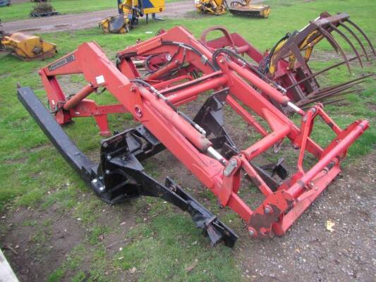 Massey Ferguson 820 Front Loader