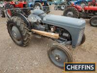 1950 FERGUSON TED-20 4cylinder petrol/paraffin TRACTOR Reg. No. 533 XUC Serial No. TED157443 Fitted with rear linkage. An earlier repainted example with V5 available