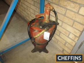 Hand crank grease bucket