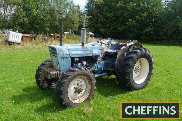 1976 COUNTY 4000-FOUR 4cylinder diesel TRACTOR Reg. No. OEF 177R Serial No. 27124 Fitted with rear linkage, drawbar and 4no. front slab weights on 16.9R30 rear and 11.2R24 front wheels and tyres. HPI checks show an active registration number but no V5 or