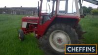 1977 INTERNATIONAL 374 4cylinder diesel TRACTOR Reg. No. DNP 310S Serial No. 1016 Fitted with rear linkage and swinging drawbar. Showing just 981 hours. HPI checks show an active registration number but no documents have been presented.
