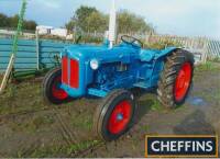 FORDSON Dexta 3cylinder diesel TRACTOR A well presented example