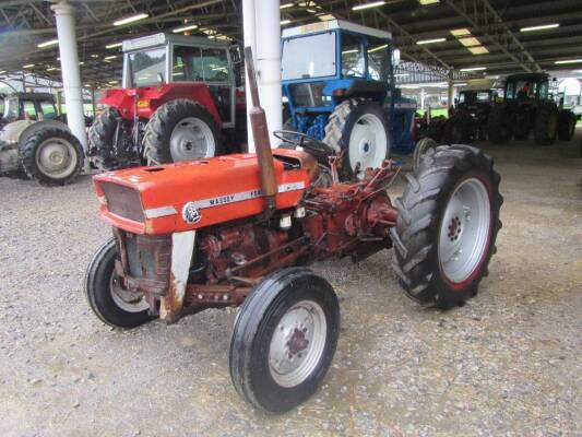 1966 MASSEY FERGUSON 135 3cylinder diesel TRACTOR Reported by the vendor to be running well and in need of restoration