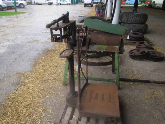 Avery platform scales with weights, ornate