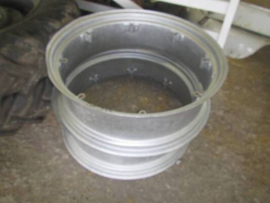 Massey Ferguson 65 rear wheels