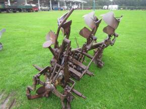 David Brown 3furrow reversible plough