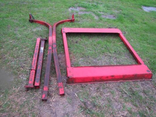 Massey Ferguson 703 baler