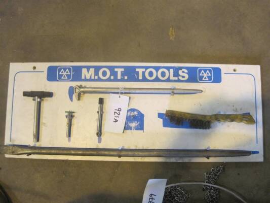 MOT tool board and tools