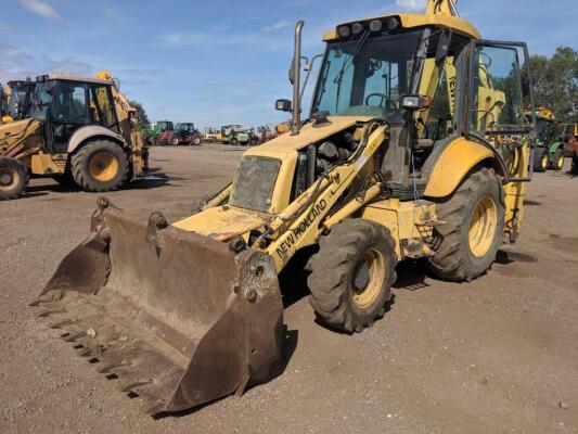 New Holland 110 Digger Loader Reg. No. Y37 UOO Ser. No. 031032448