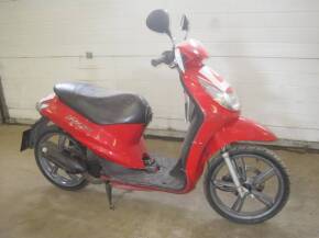 2003 49cc Peugeot Looxor 50 Scooter Reg. No. KV53 LUH VIN: VGAB1AAJP00500072 Finished in red, last MOT expired 1/16. Note: No documents found