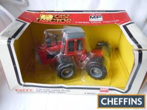 Ertl Massey Ferguson 4900 4wheel drive articulated dual wheeled tractor model no. 1691. 1:32 boxed