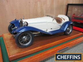 Pocher 1/8 scale 1932 Alfa Romeo Spider Touring Gran Sport, wire wheels, and finished in blue and white, c/w build instruction book. Presented in a glazed hardwood case, built in the late 1970s