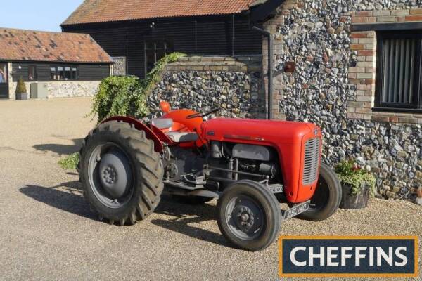 1960 MASSEY FERGUSON 35 4cylinder petrol/tvo TRACTOR Reg. No. DSL 140 Serial No. SKM201492