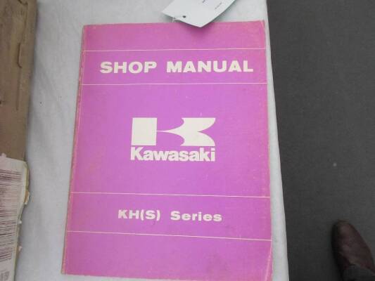 Kawasaki KH (S) series motorcycles factory shop manual (1970s)