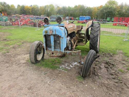 FORDSON DEXTA TRACTOR For spares or repair