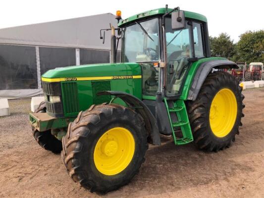 2002 John Deere 6810 4wd Tractor c/w Power Quad, TLS